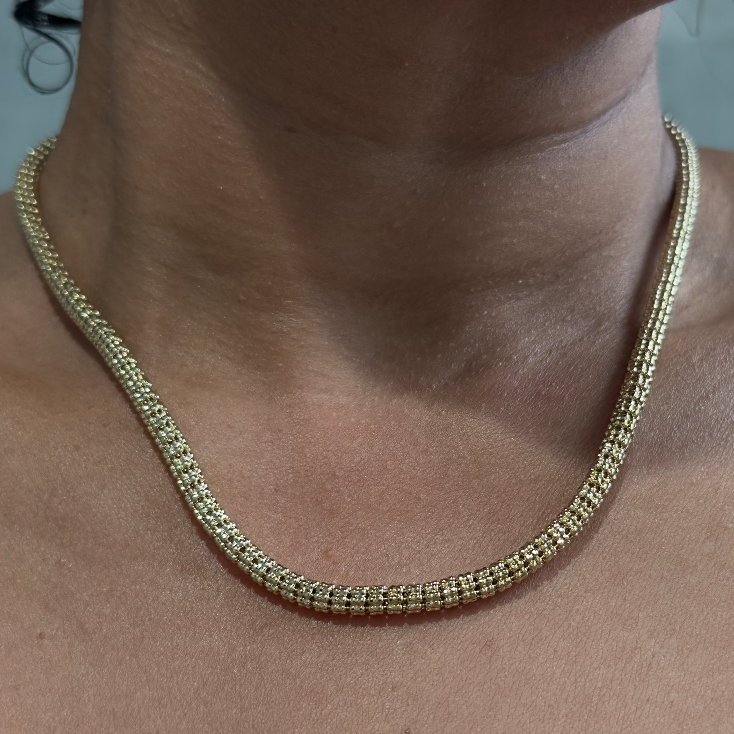 Chunky Thread Link Necklace