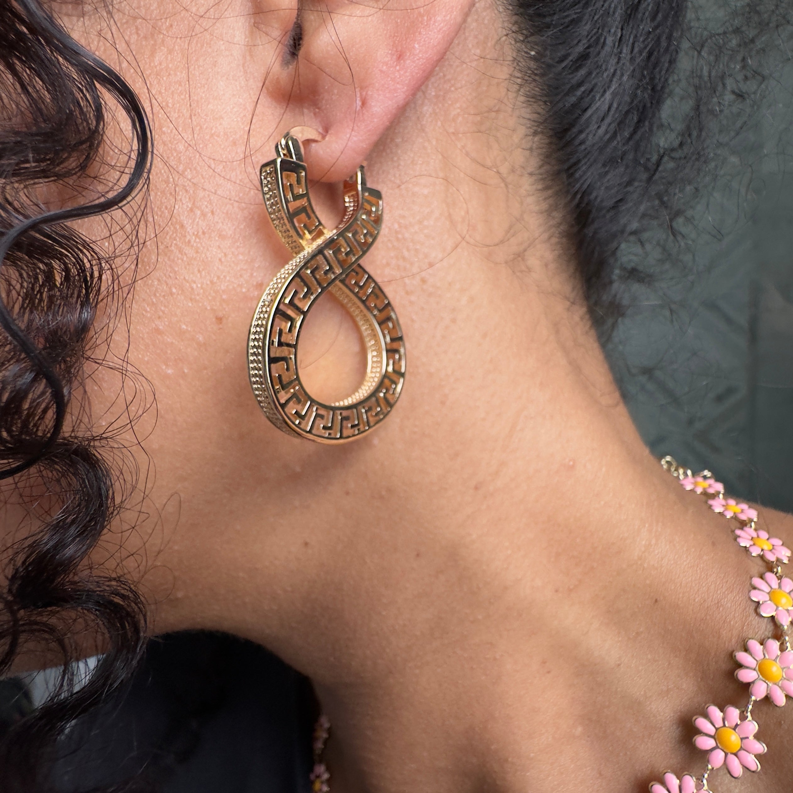 Greek Figure 8 Hoops