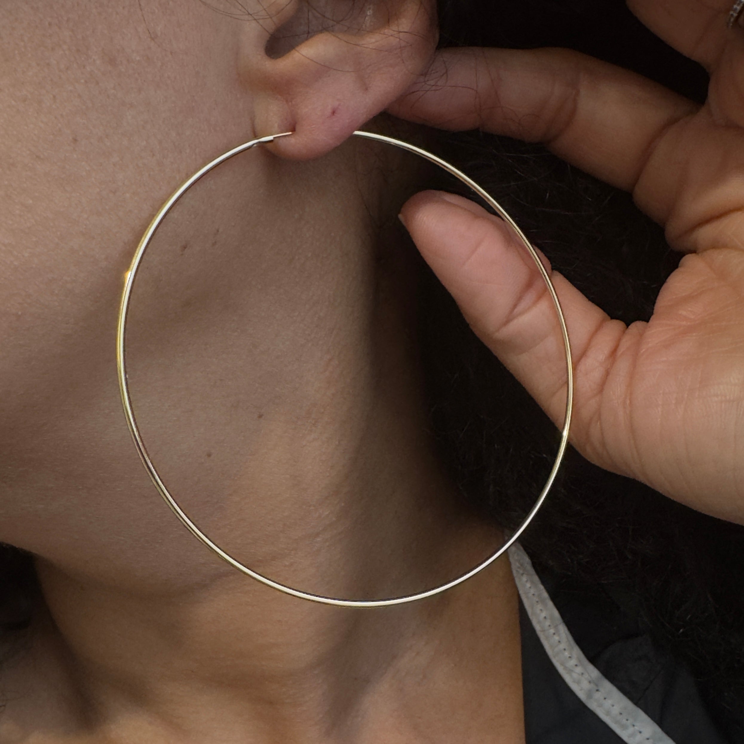 Barely-there Hoops