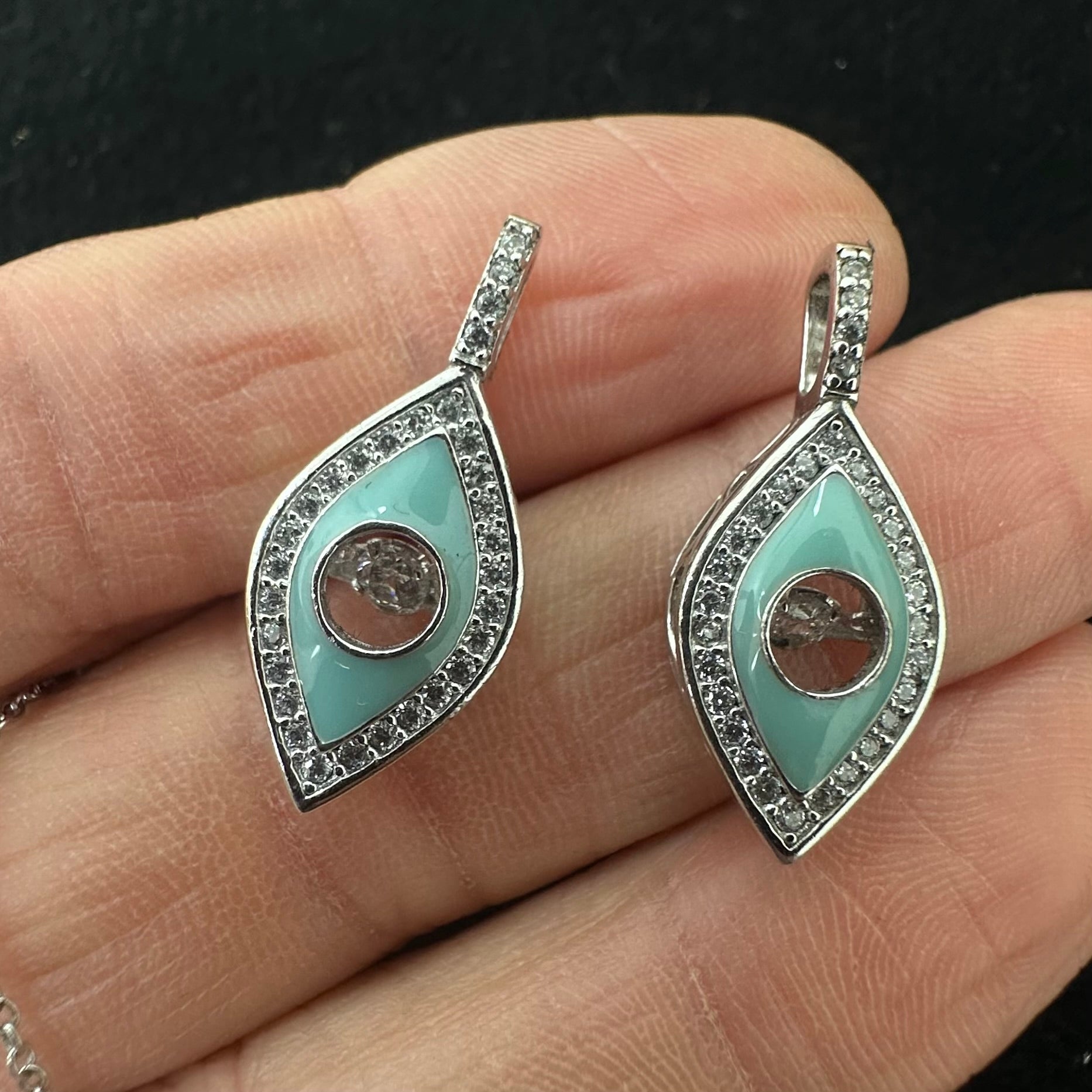 Silver Vertical Eye Pendant