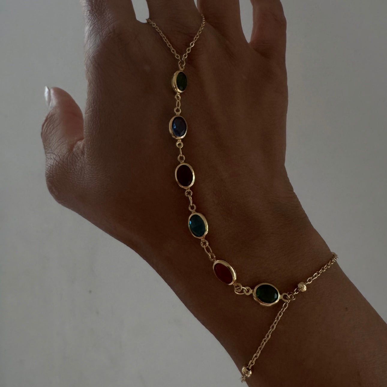 Color Stones Hand chain