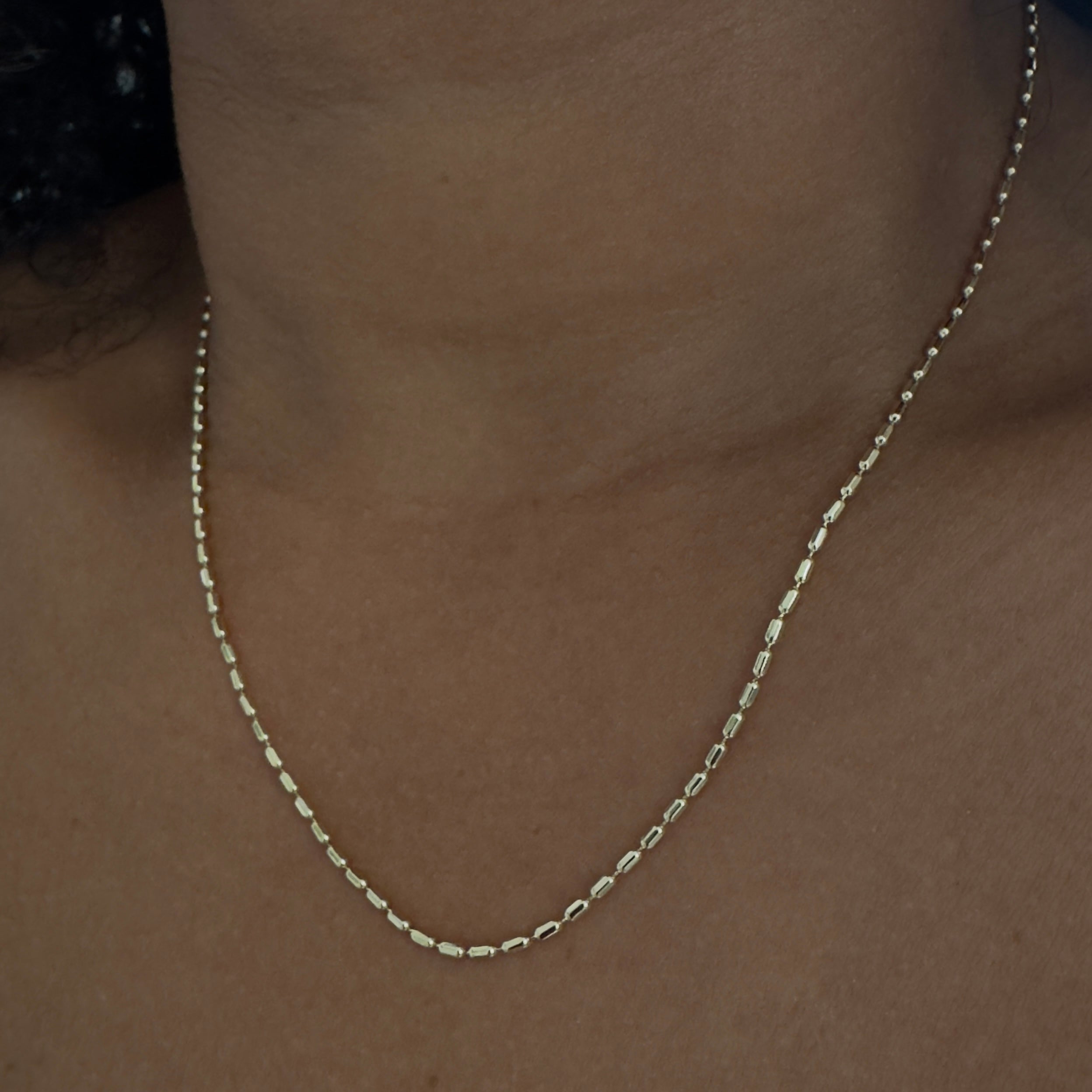Fine Line Necklace