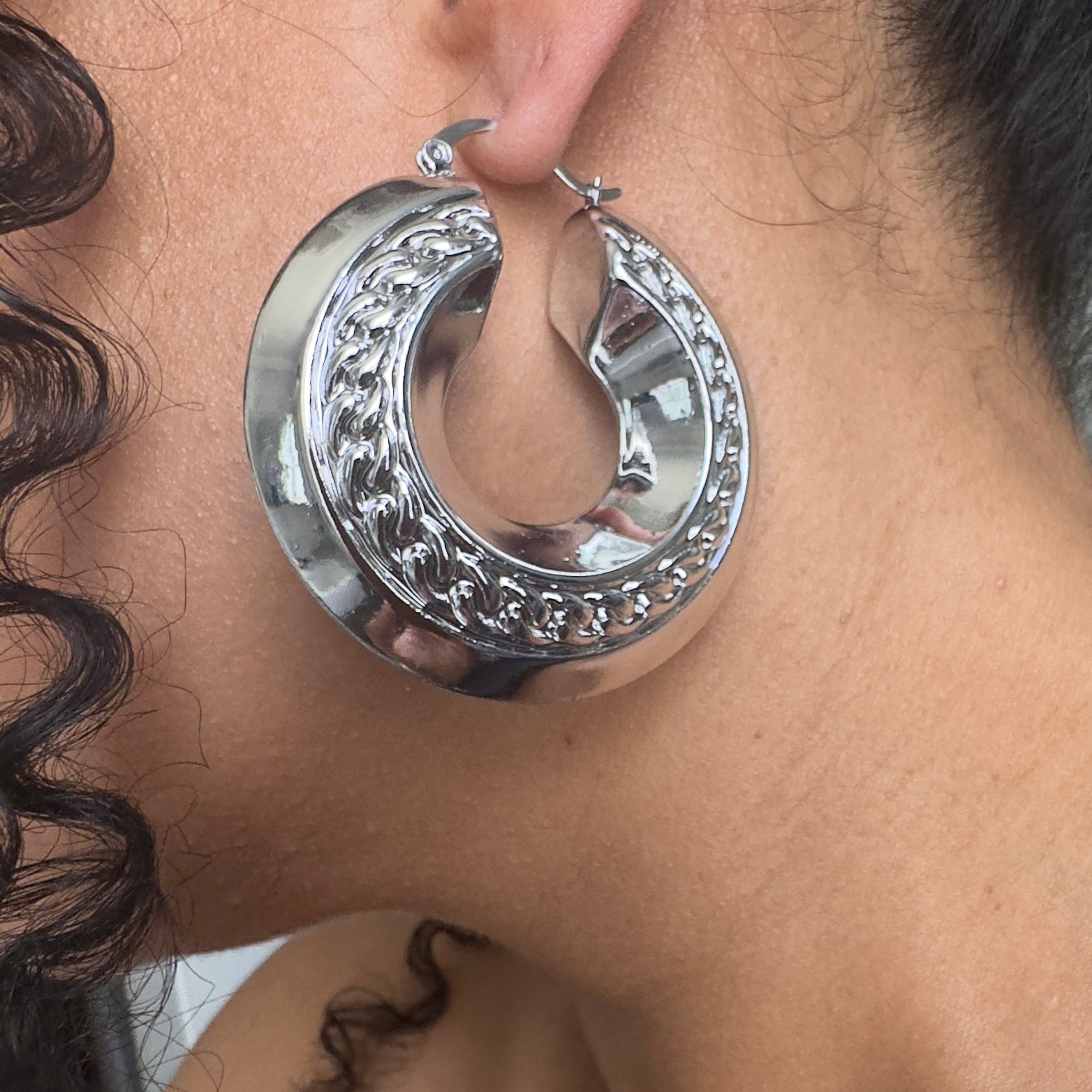 Cuban Trimmed Hoops