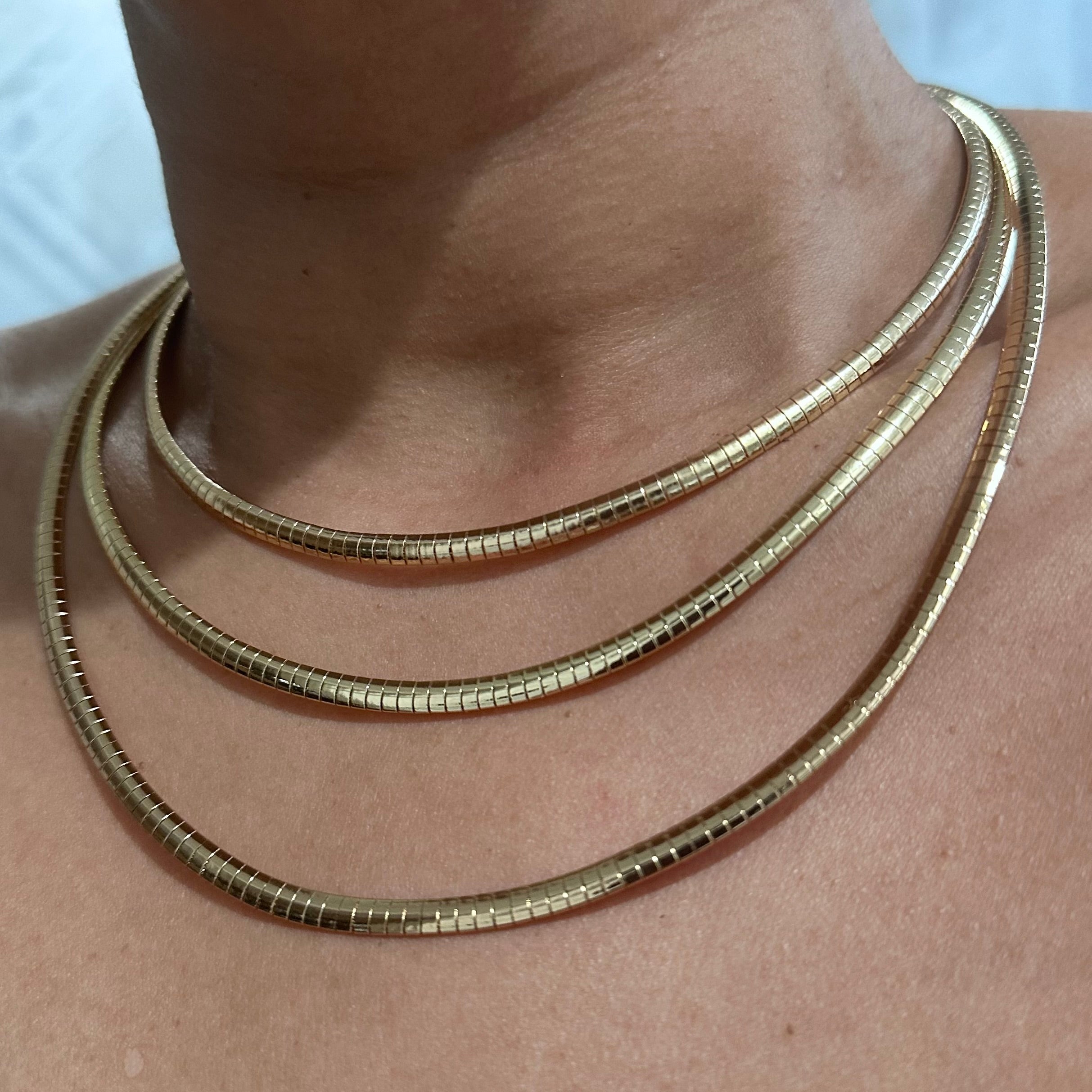 Modern Dainty Herringbone Necklace.