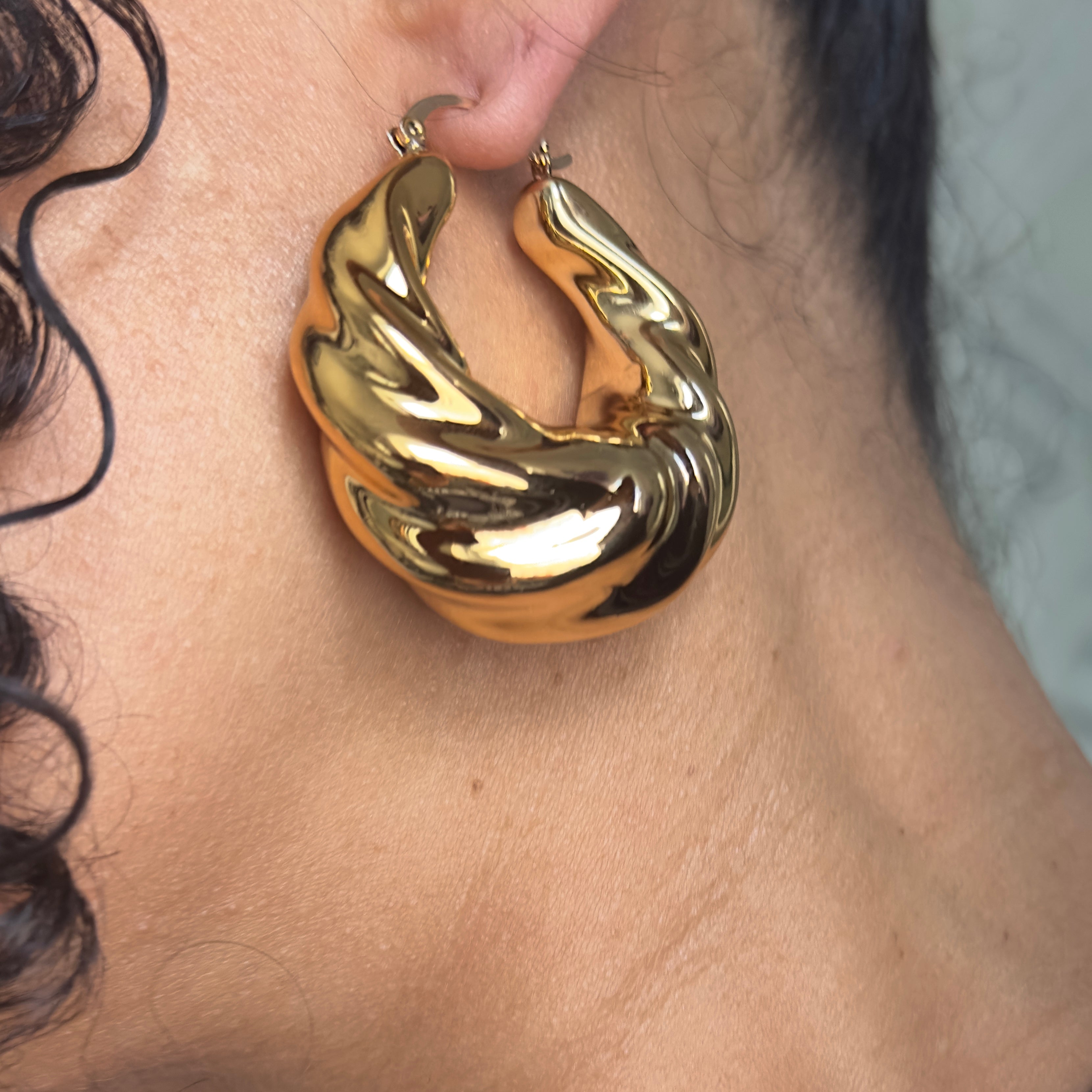 Chunky pattern hoop