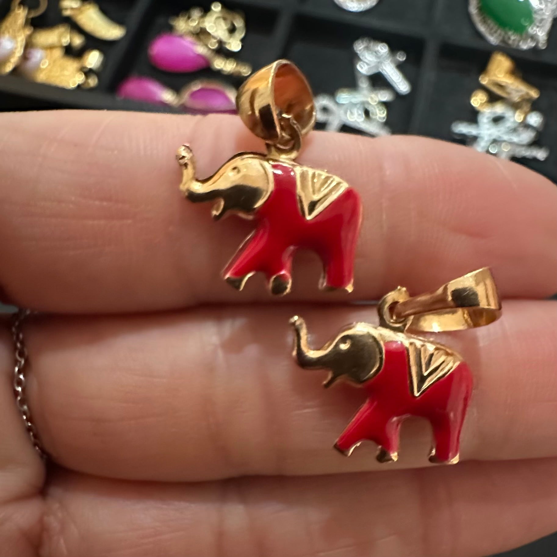 Micro elephant pendant