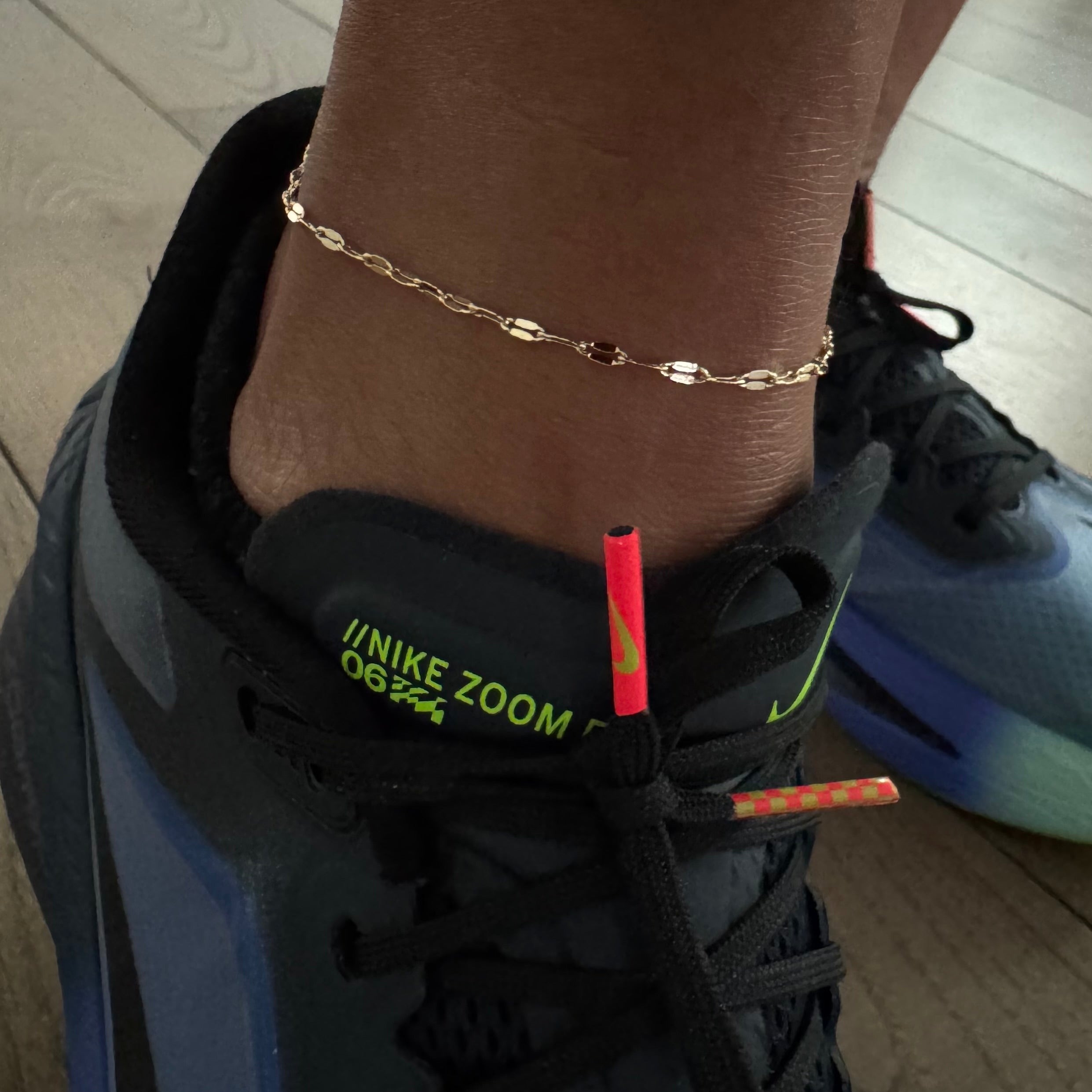 Micro oval link anklet